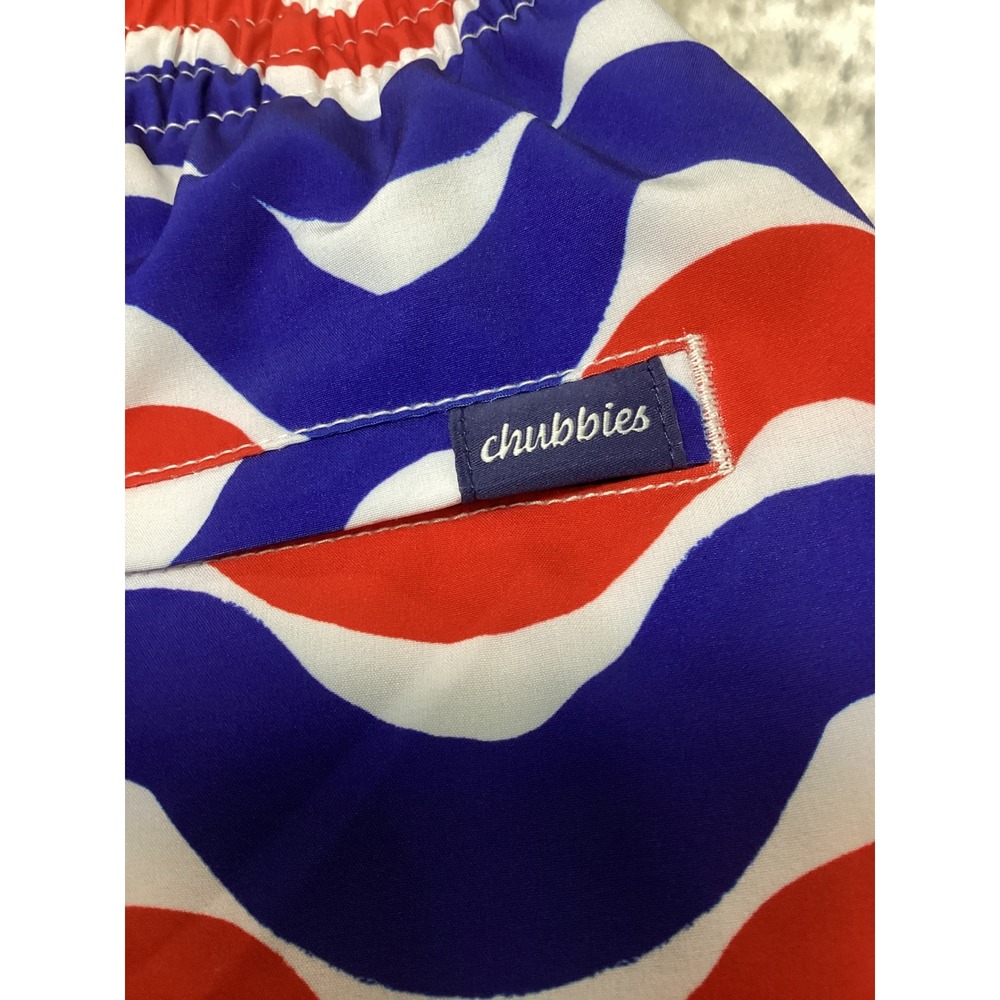 Chubbies The Doodle Dances 5.5" Swim Trunks Red White Blue Wavy Small NEW - Picture 3 of 6